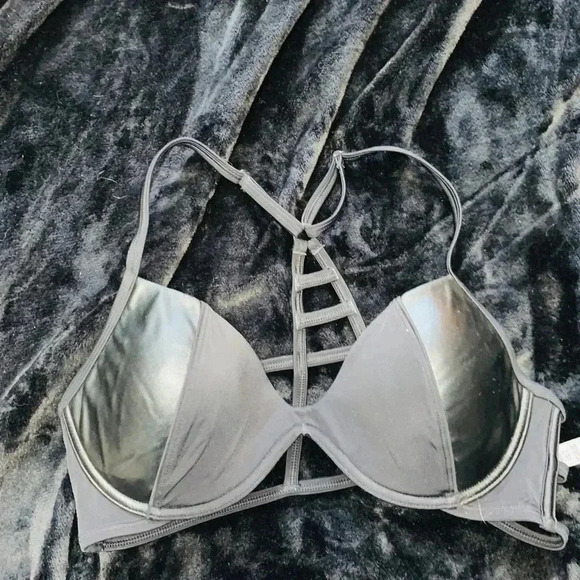 🎉Victoria’s Secret Bikini Top - Picture 2 of 5